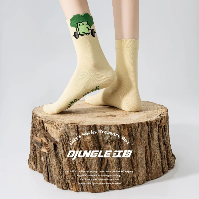 Gentle Welcome Mid Calf Socks Women's-1