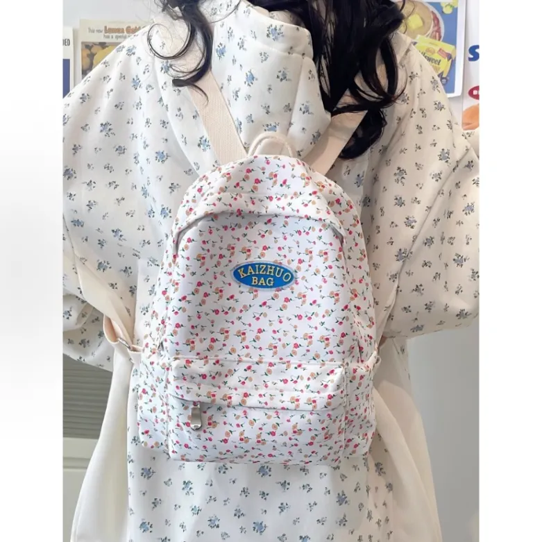 ALI THE FOX Synthetic Leather Backpack Women's Small Floral Heather White-2