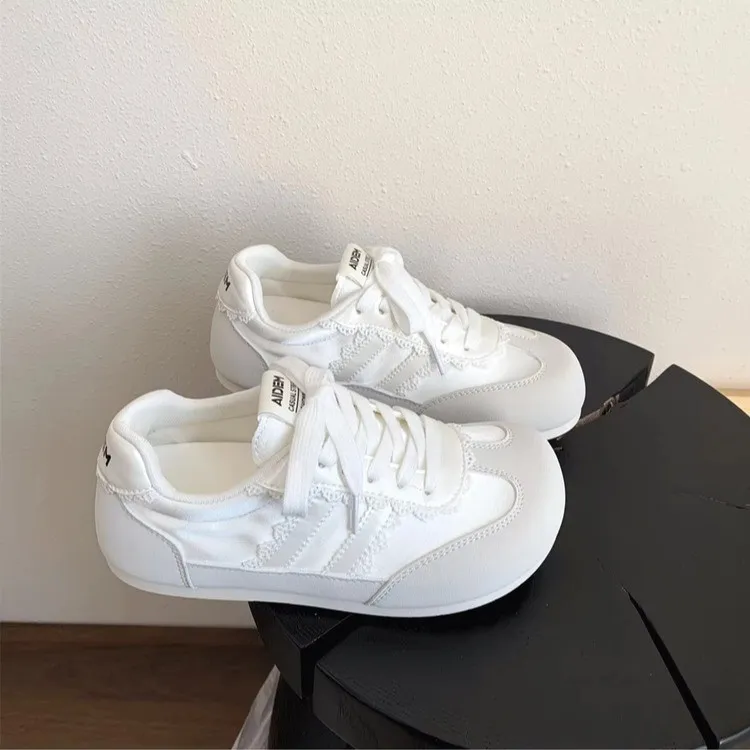 BINGO DUCK Slip Resistant And Breathable Low Top Skateboard Shoes Women's-6