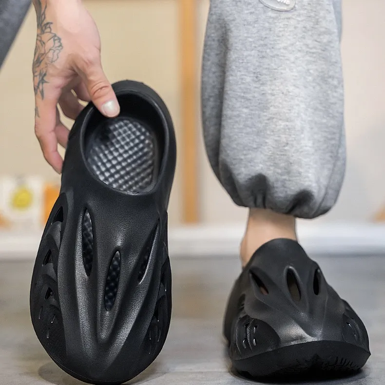 BTE Quiet Odor Resistant Slip Resistant Wrap toe Slippers Men's-9
