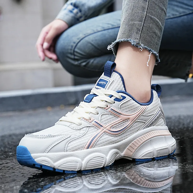BTE Thermal Cushioning Abrasion Resistant Lightweight Breathable Slip Resistant Low Top Chunky Sneakers Unisex-29