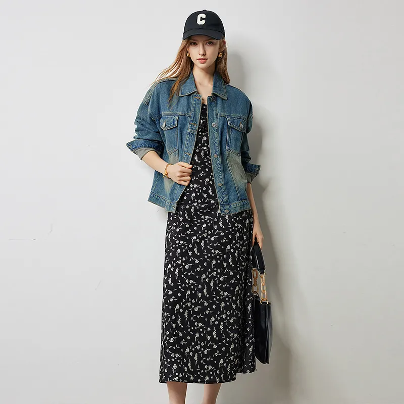 Initial Language Cinched Waist Short Sleeved Dress With Flutter Sleeves Women's Black With White Floral-6