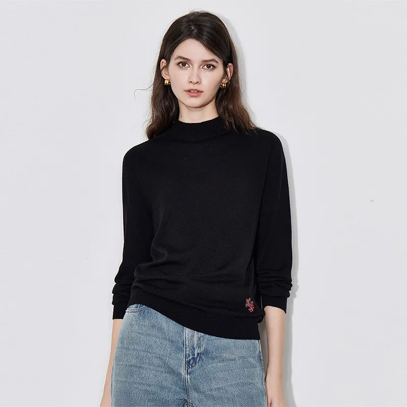 Initial Language Sweater Women's-4