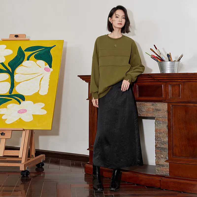 Initial Language x CHAHUASHI LIANMINGKUAN Sweatshirt Artistic Top Women's-16