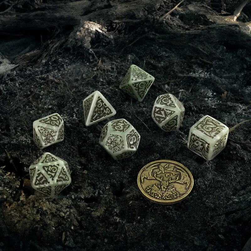 Q WORKSHOP The Witcher Dice Set. Leshen   The Totem Builder Board Games-2