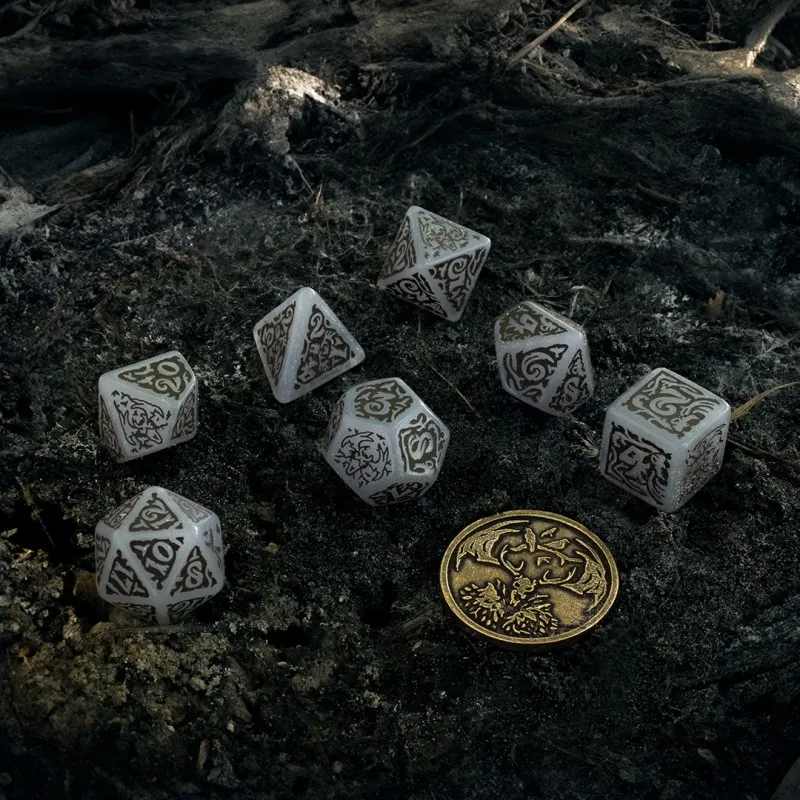 Q WORKSHOP The Witcher Dice Set. Leshen – The Shapeshifter Board Games-2