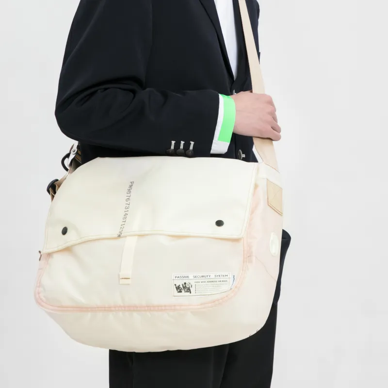 The MAD HATcher Polyamide Messenger Bag, Shoulder Bag, Crossbody Bag Unisex White-4
