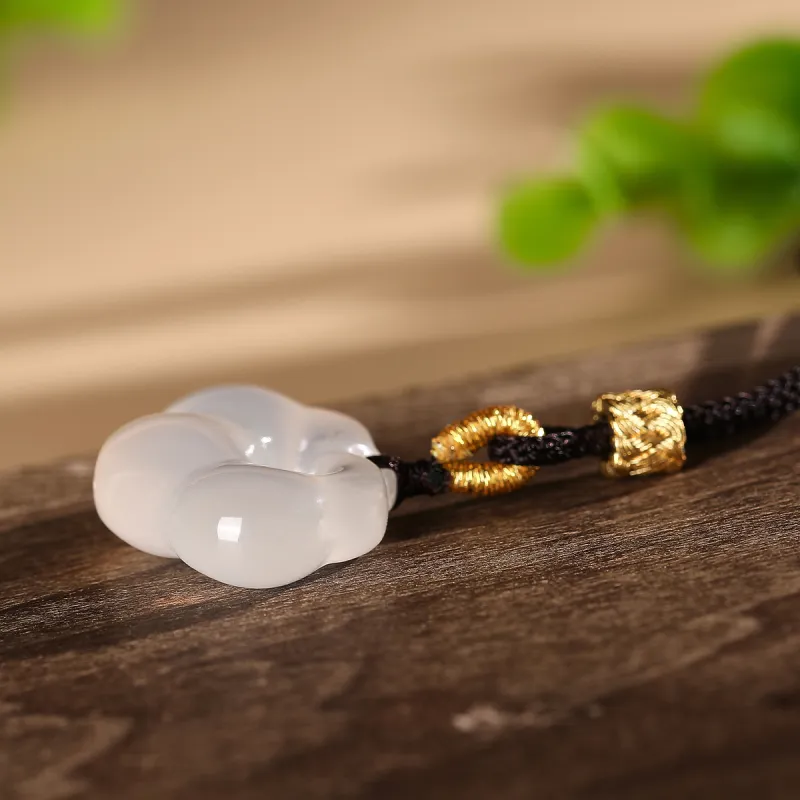 Cuiya Golden Building Chalcedony Necklaces Unisex-5