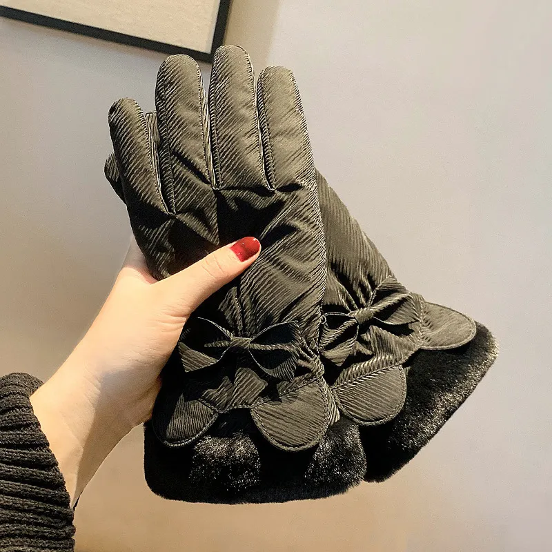 BANDICOOT Polyester Knit Gloves Women's-11