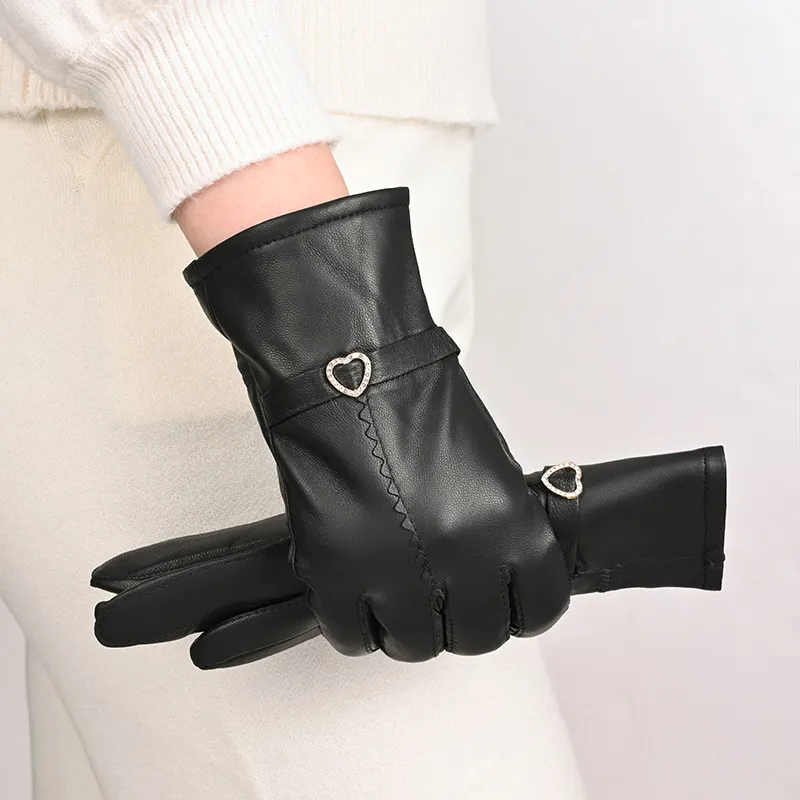 BANDICOOT Sheepskin Gloves Women's-1