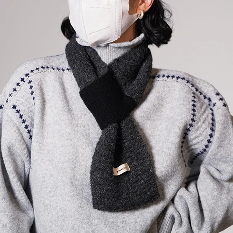 BANDICOOT Knit Scarves Women's-1