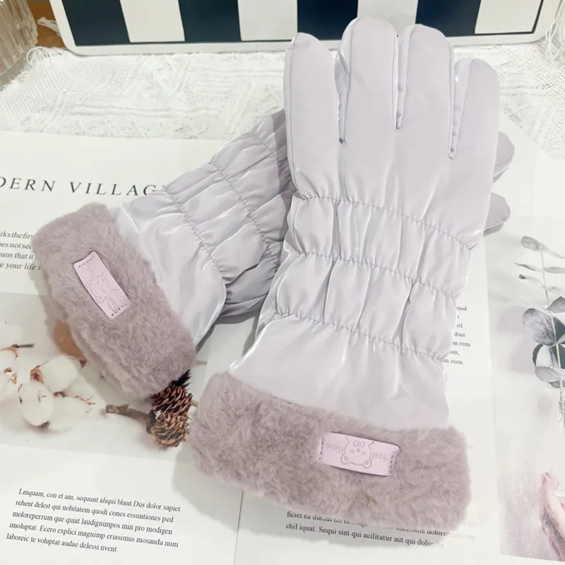 BANDICOOT Polyester Knit Gloves Women's-11