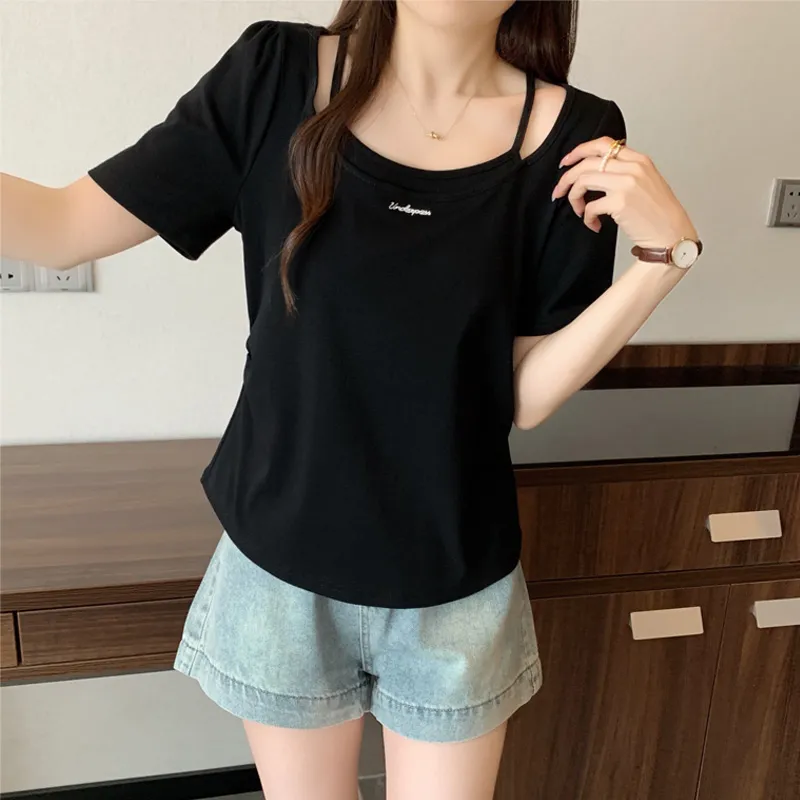 CLUB NEWS T Shirts Women's-8