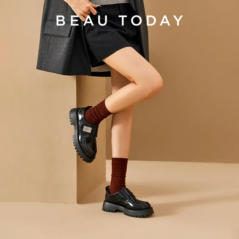 Beau Today Loafers Women's Black-1