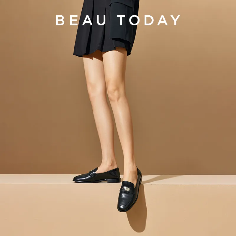 Beau Today Loafers Women's Black/White-9