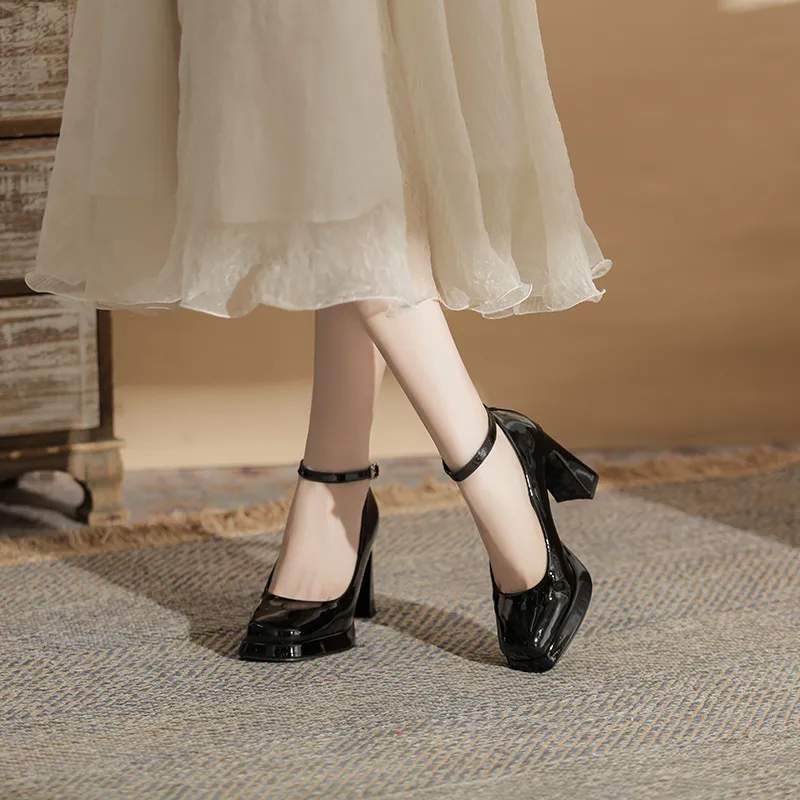 GOSO Chunky Heel High Heels Women's Black-4