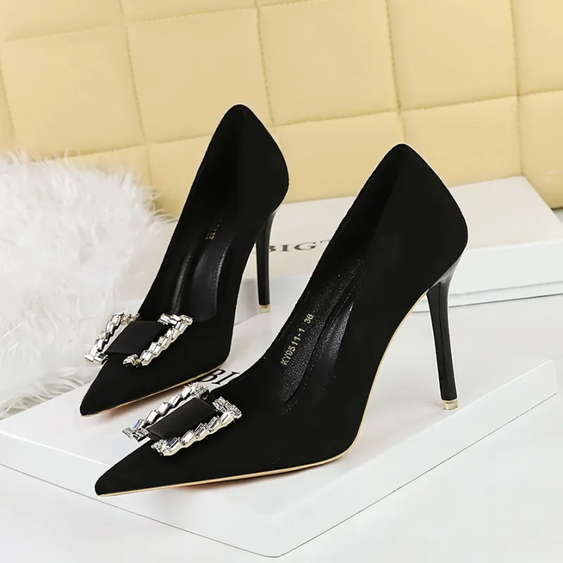 GOSO Slim Heel High Heels Women's Black-4