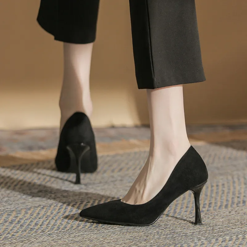 GOSO Chunky Heel High Heels 8.5CM Women's Black-4