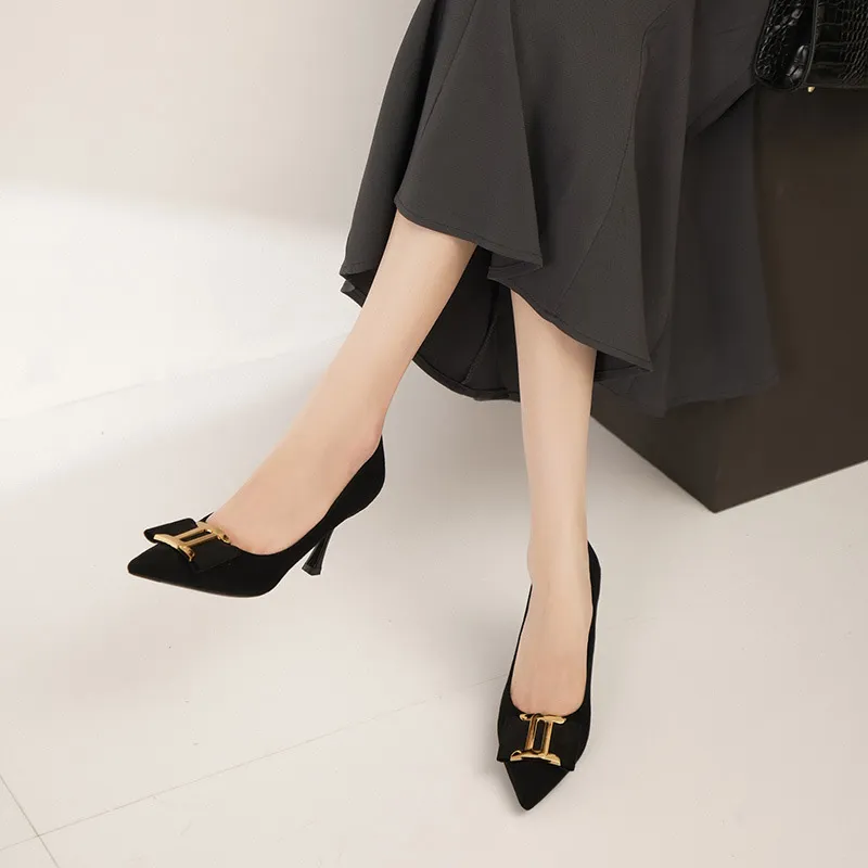 GOSO Chunky Heel High Heels Women's Black-1