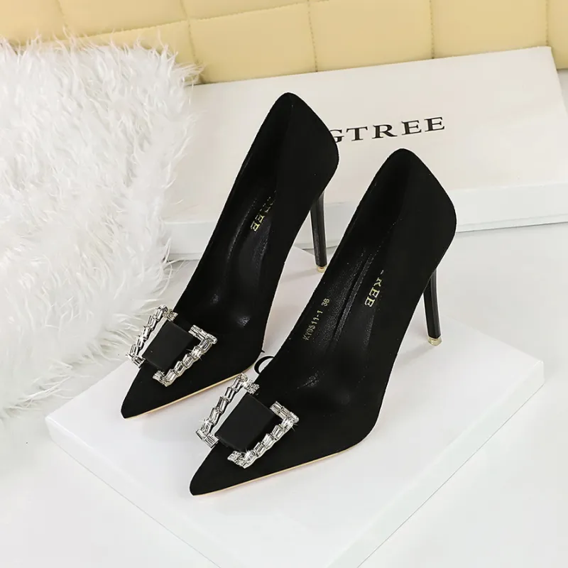 GOSO Slim Heel High Heels Women's Black-3