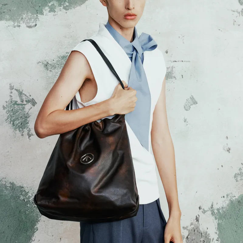 GROTTO Cow Leather Shoulder Bag Regular Unisex Black-2