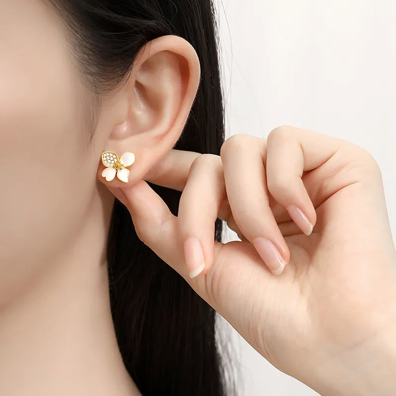 Good Quality S925 Silver Stud Earrings Women's-4