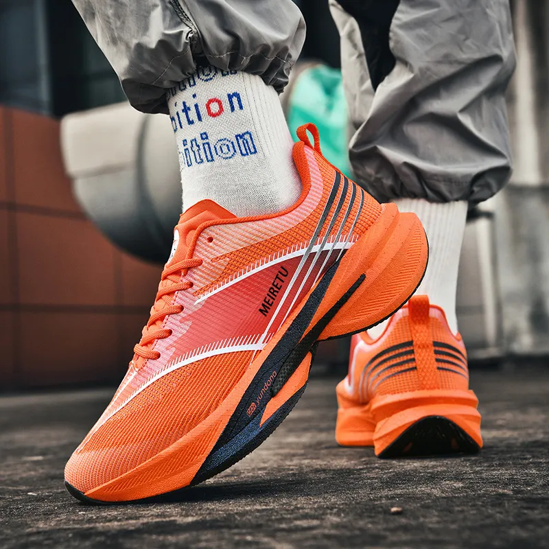Meiretu Cushioning, Abrasion Resistant, And Resilient Properties Low Top Casual Shoes Unisex Orange-5