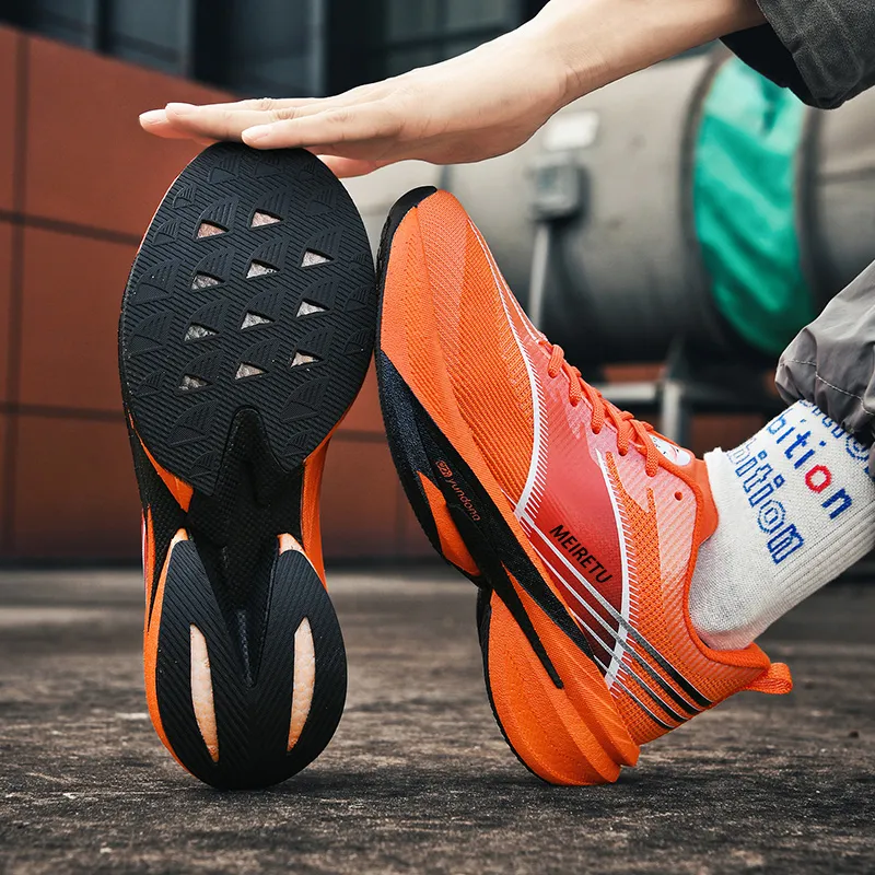 Meiretu Cushioning, Abrasion Resistant, And Resilient Properties Low Top Casual Shoes Unisex Orange-2