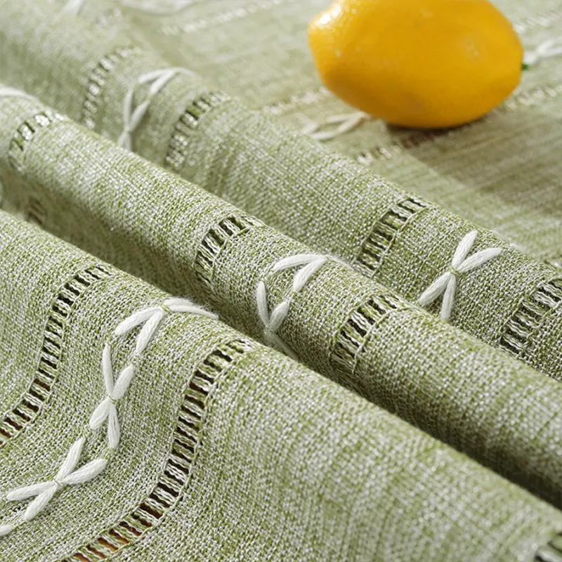Spinning Autumn Pie Tablecloths-3