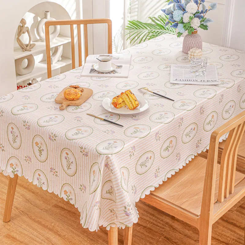 Spinning Autumn Pie Tablecloths-1