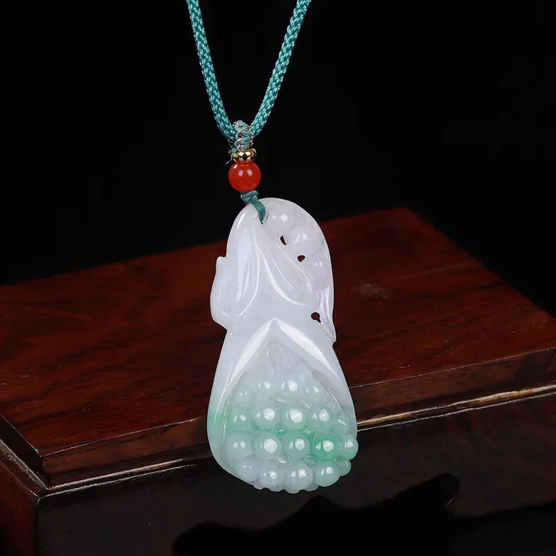 Liu Jinfu Glutinous Jade Jadeite Necklaces Unisex-6