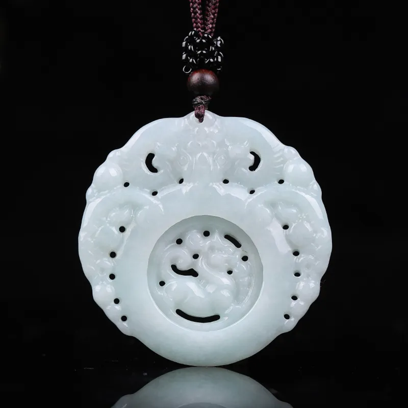 Liu Jinfu Glutinous Jade Jadeite Necklaces Unisex-1
