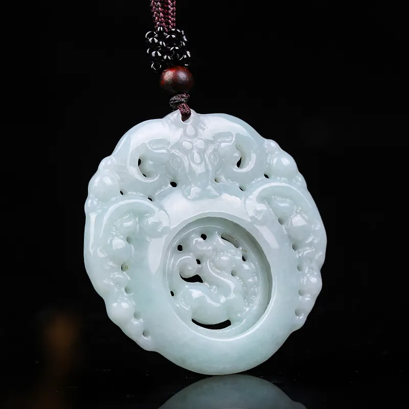 Liu Jinfu Glutinous Jade Jadeite Necklaces Unisex-3
