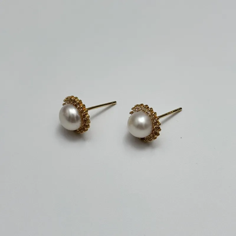 SANWUBALUOKE Freshwater Pearl Stud Earrings Women's-1