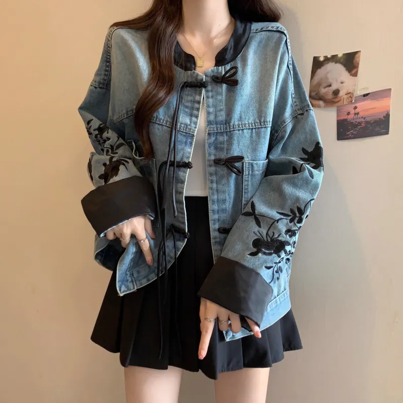 Lookinto Denim Jacket Women's Image Color-2