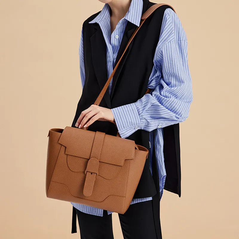 SENREVE Cow Leather Backpack Medium Size Women's Chestnut Brown-3