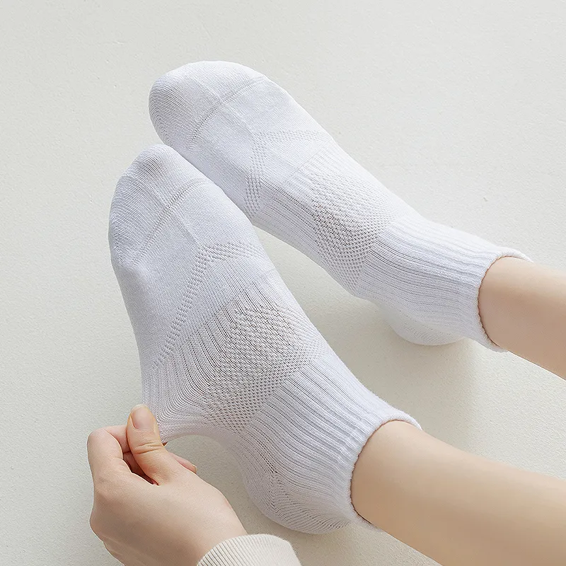 YINSHILIANGPIN Mid Calf Socks Women's 5 Pack-3