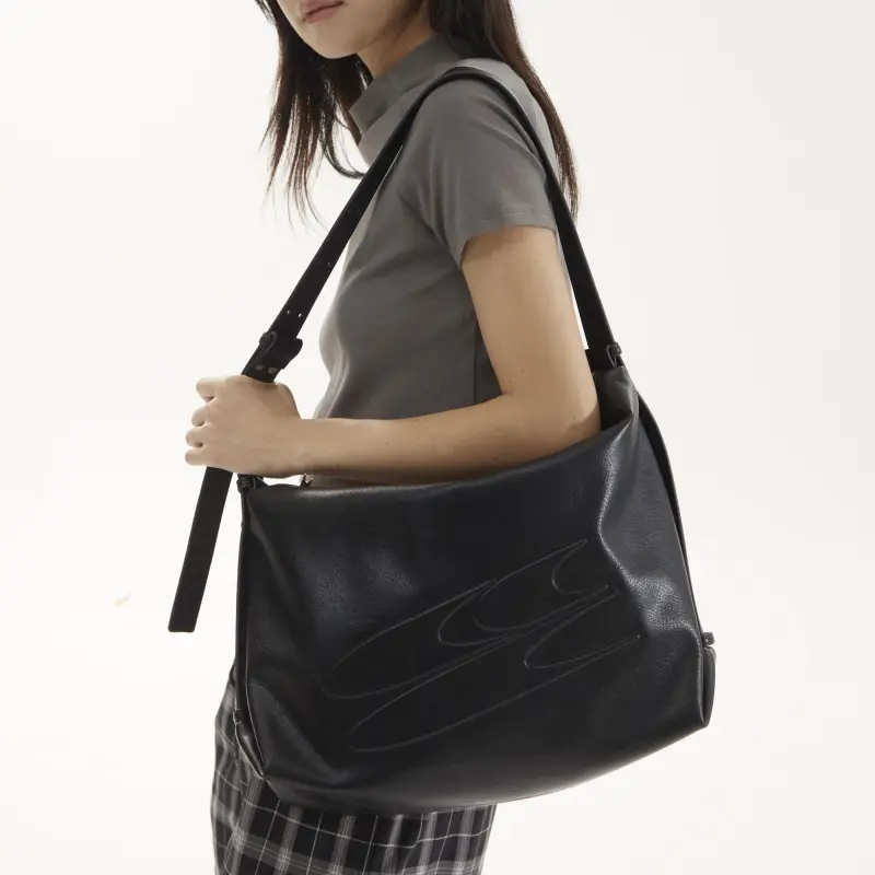 Crying Center PU Shoulder Bag Regular Unisex Black-3