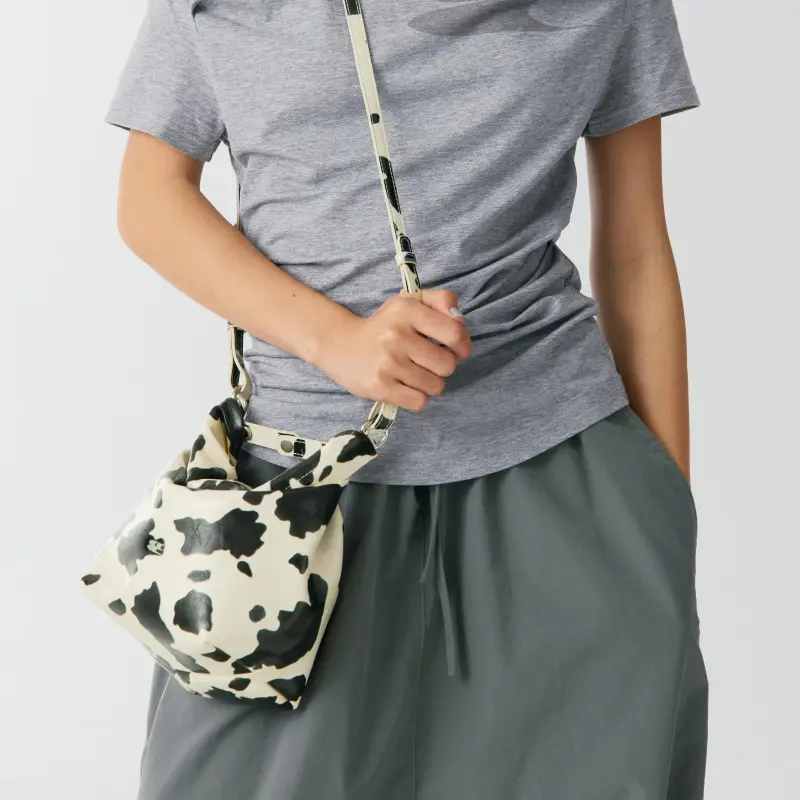 Crying Center PU Bucket Bag, Shoulder Bag, Crossbody Bag, Handbag Mini Women's White Milk Cow Pattern/Brown Cow Pattern-3