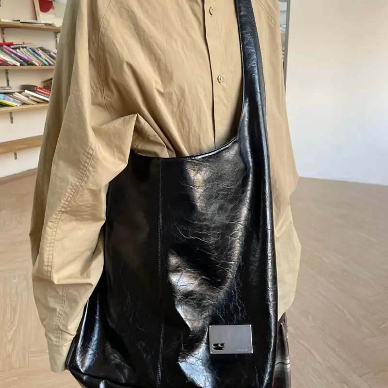 Crying Center PU Shoulder Bag Medium Large Unisex Brown/Red/Black-10