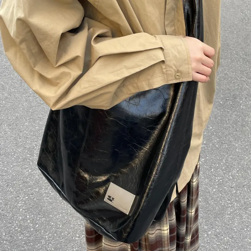 Crying Center PU Shoulder Bag Medium Large Unisex Brown/Red/Black-12