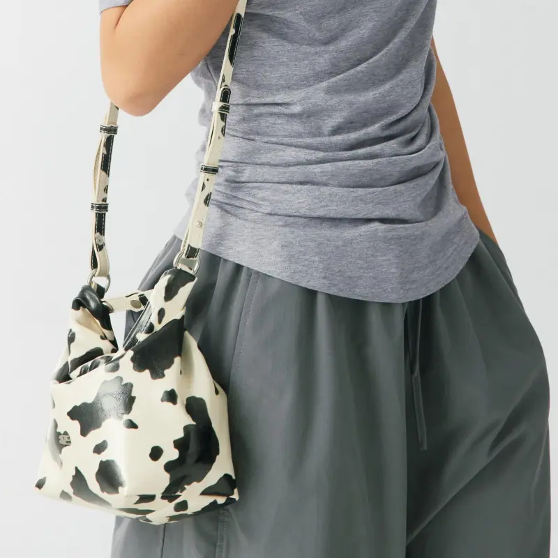 Crying Center PU Bucket Bag, Shoulder Bag, Crossbody Bag, Handbag Mini Women's White Milk Cow Pattern/Brown Cow Pattern-2