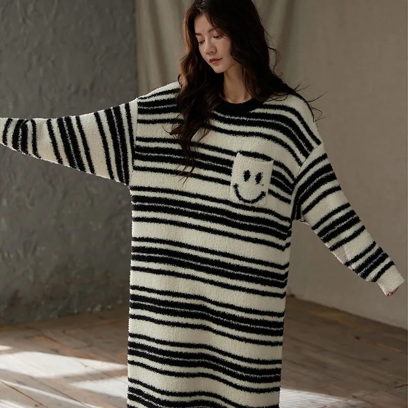 Redu Nightgown Women's Black White-2