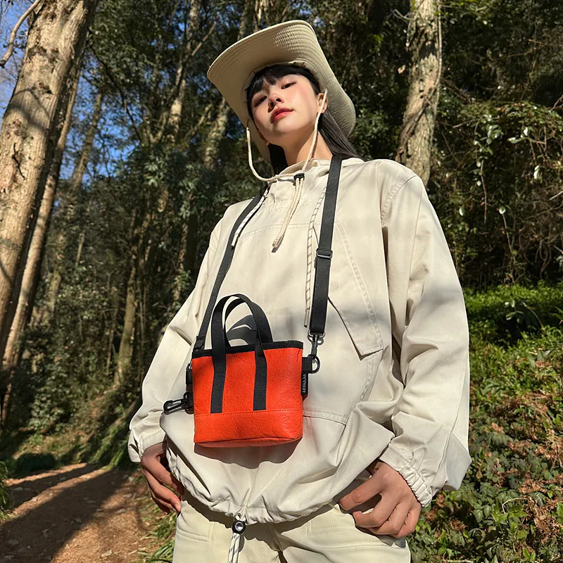 GOBLIN SHARKS 1759 DuPont Paper Shoulder Bag Regular Unisex Black/Silver/Orange/Khaki/Green-13