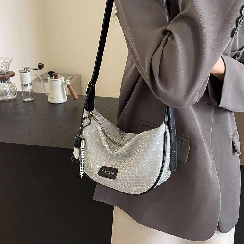 GOBLIN SHARKS 1759 PU Shoulder Bag Unisex Ecru/Black/Silver-16