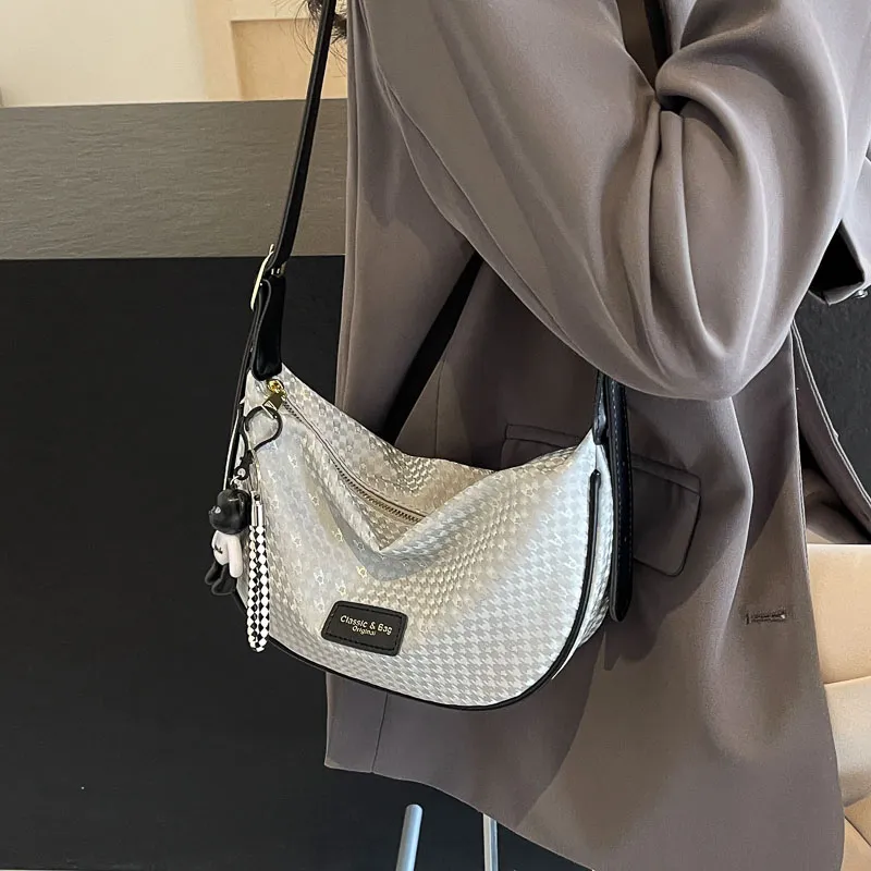 GOBLIN SHARKS 1759 PU Shoulder Bag Unisex Ecru/Black/Silver-17