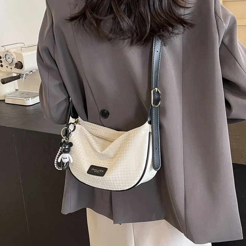 GOBLIN SHARKS 1759 PU Shoulder Bag Unisex Ecru/Black/Silver-5