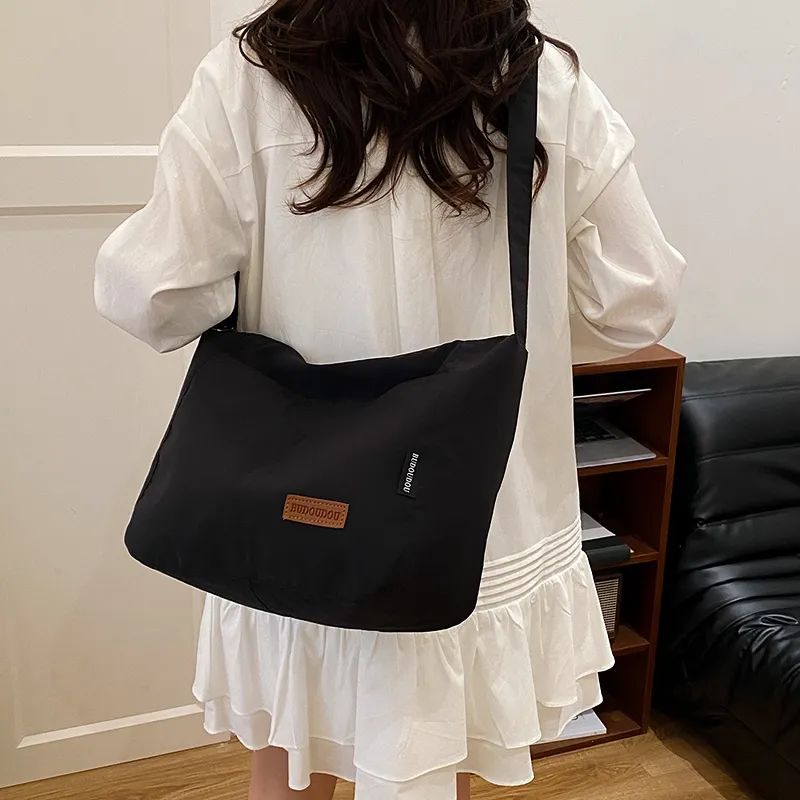 GOBLIN SHARKS 1759 Composite Cloth Crossbody Bag Medium Size Unisex White/Black/Orange/Green-9
