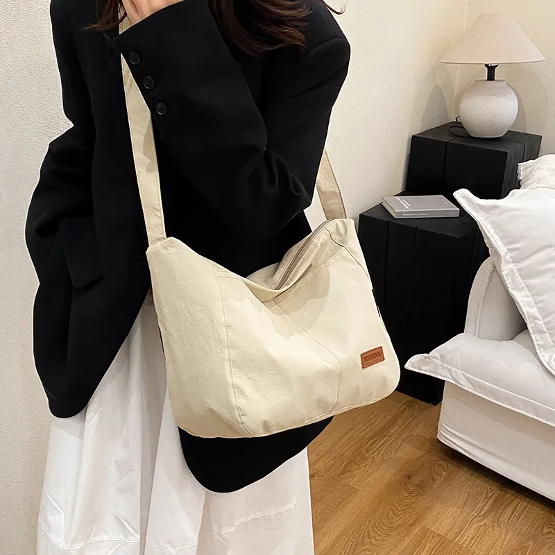 GOBLIN SHARKS 1759 Composite Cloth Crossbody Bag Medium Size Unisex White/Black/Orange/Green-3
