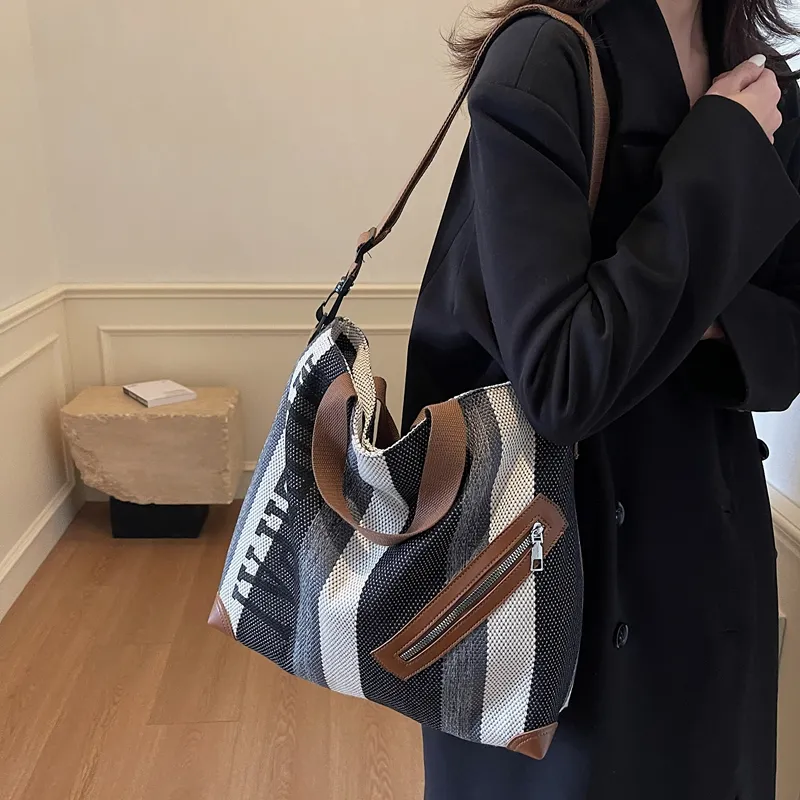 GOBLIN SHARKS 1759 Fabric Shoulder Bag Crossbody Bag Handbag Unisex Multicolor-15